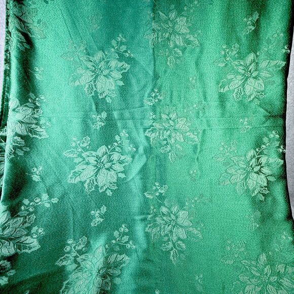 Christmas Tablecloth & 8 Napkin Set Poinsettia Green Jacquard 60x 120" Rectangle - Picture 3 of 6